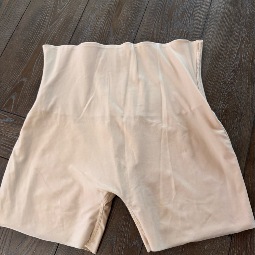 NWOT Women's Tan Shorts